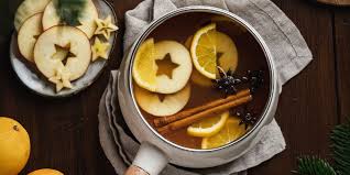 Spiced with Tradition | Jefferson’s Christmas Wassail Walk